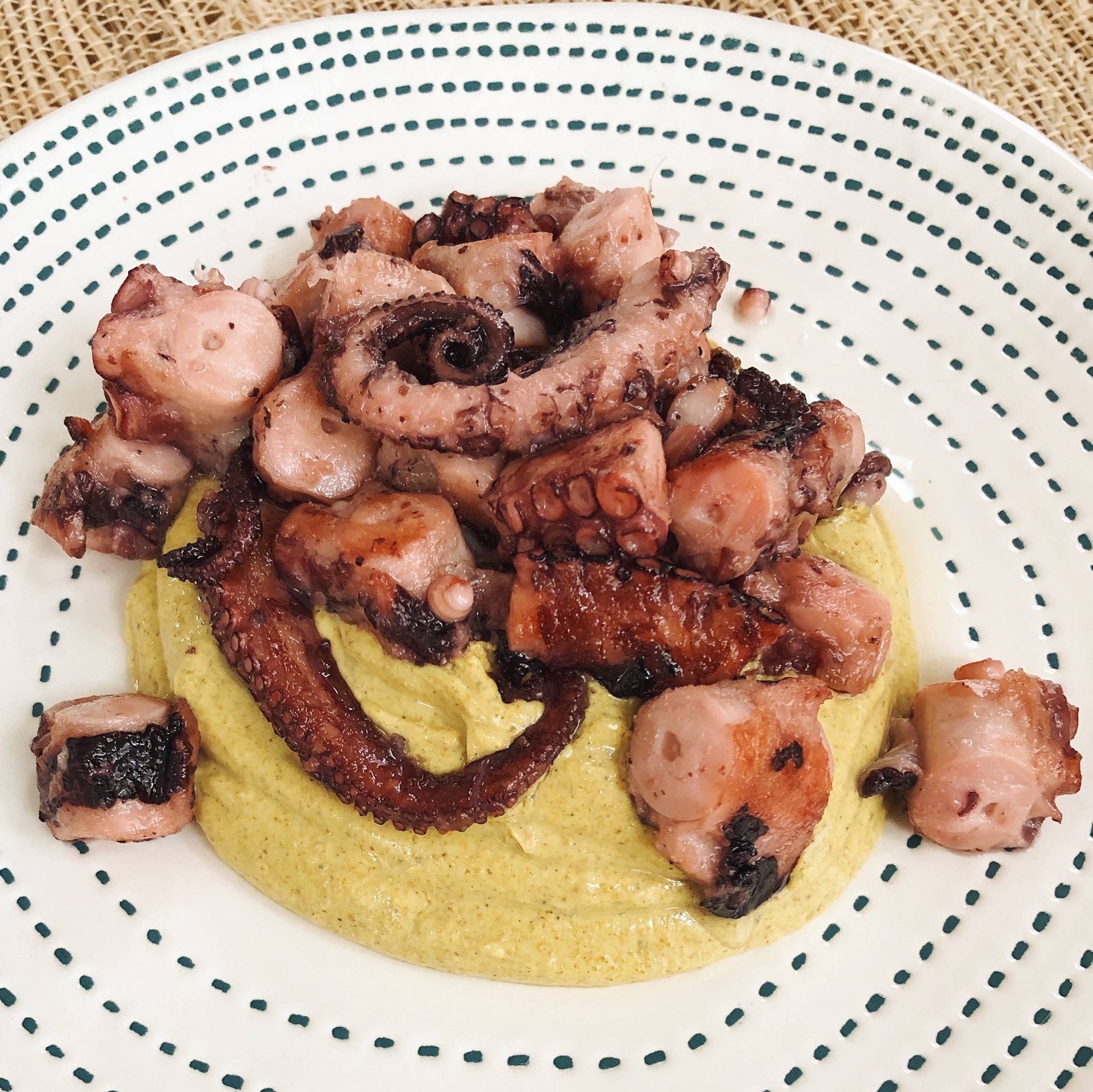 Octopus in olive oil with curry yogurt sauce - Donostia Foods