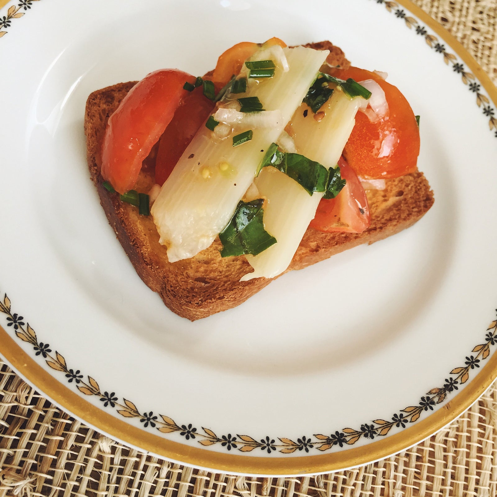 White Asparagus with Sauce Vierge