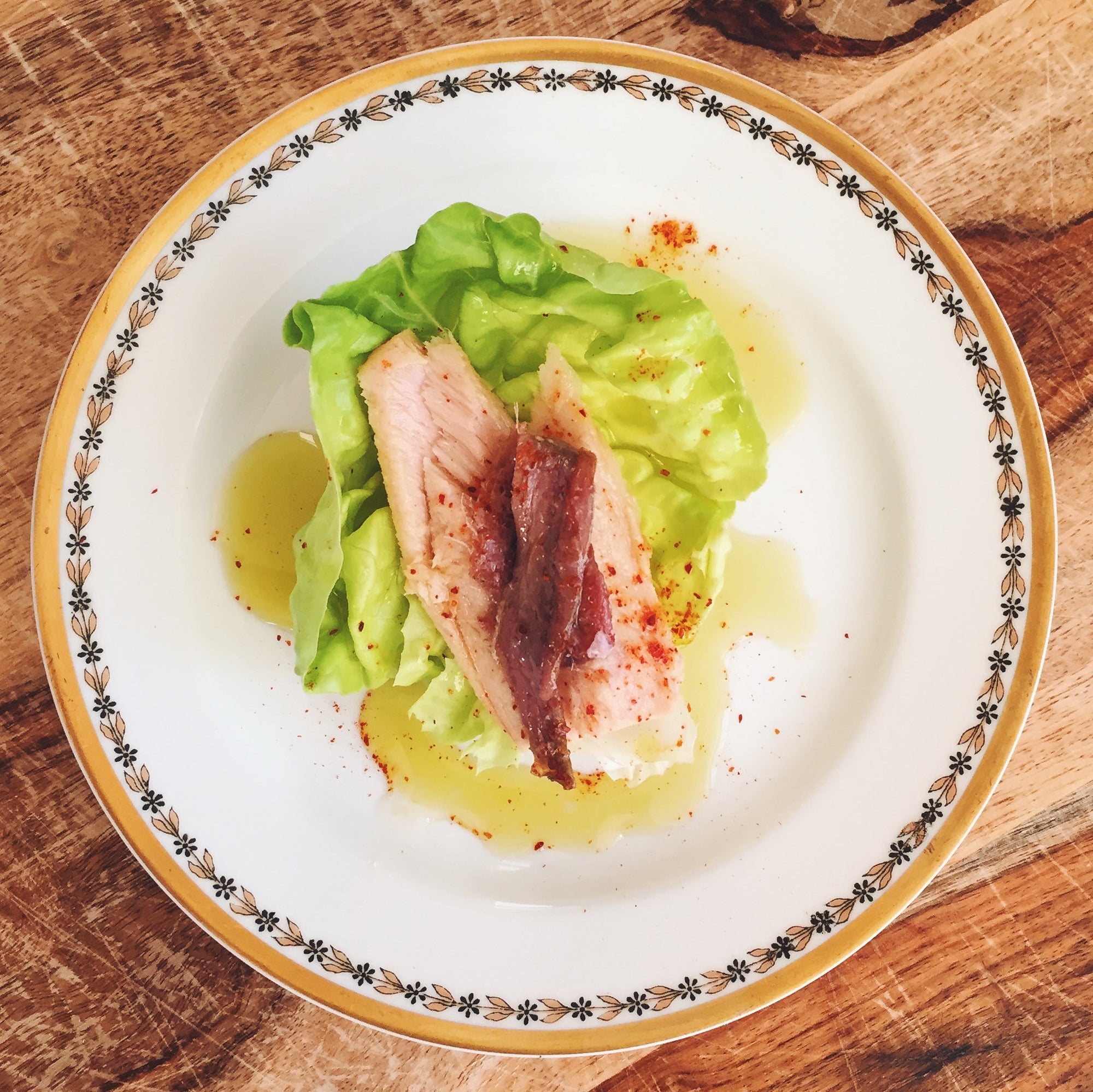 Cantabrian anchovy and Bonito tuna on Boston lettuce - Donostia Foods